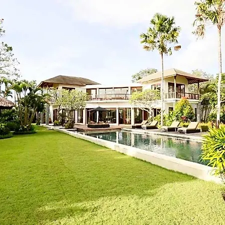 Acacia Garden View 6 Bedroom Private Pool Villa