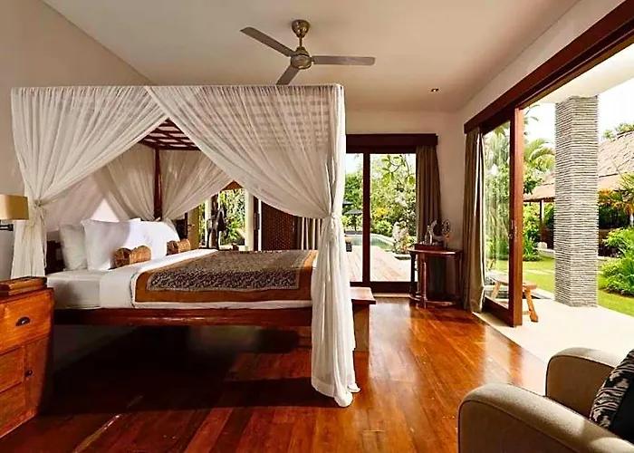 Villa Acacia Garden View 6 Bedroom Private Pool Kutuh