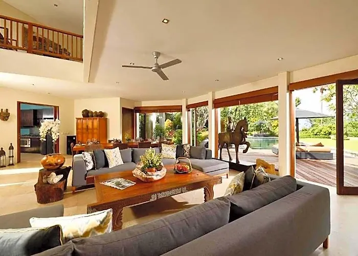 ヴィラ Acacia Garden View 6 Bedroom Private Pool Kutuh