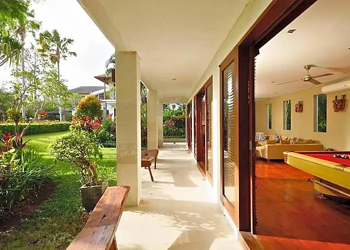 Acacia Garden View 6 Bedroom Private Pool Kutuh