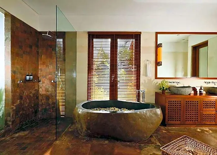 Acacia Garden View 6 Bedroom Private Pool * Kutuh