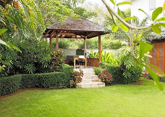 Acacia Garden View 6 Bedroom Private Pool *