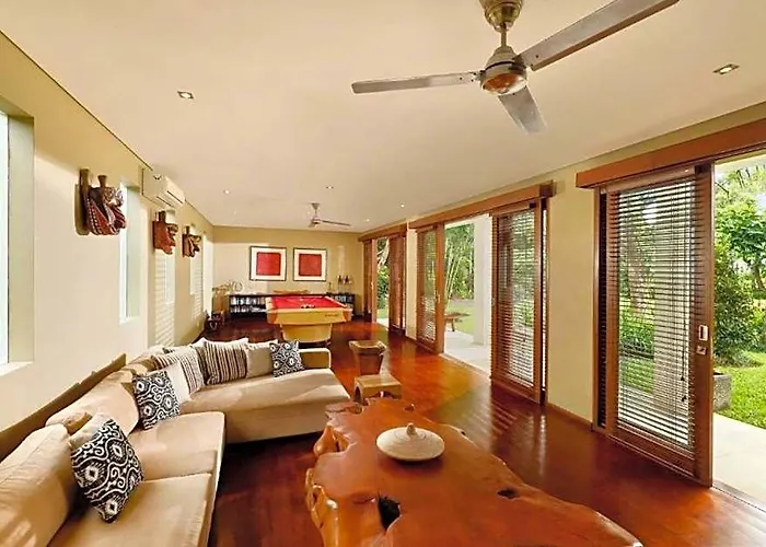 Acacia Garden View 6 Bedroom Private Pool